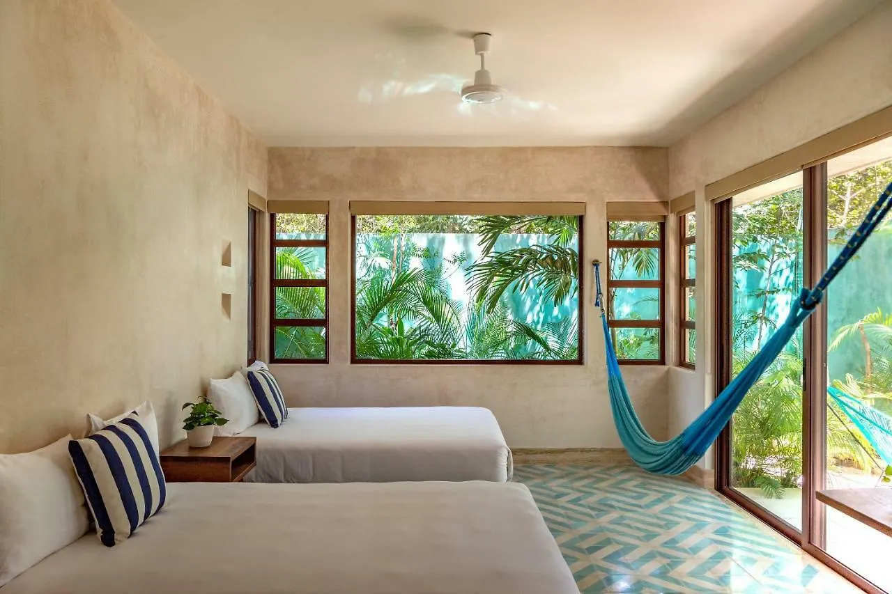 Hotel Tiki Tiki Tulum 4*,  México
